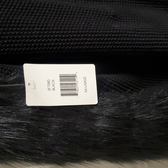 Sebby Collection Faux Fur Vest - Picture 5 of 7